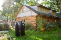 Преосвященнейший Стефан возглавил Божественную литургию в храме иконы Божией Матери "Тихвинская" д. Ченки. Преосвященнейший Стефан возглавил Божественную литургию в храме иконы Божией Матери "Тихвинская" д. Ченки.