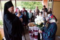 Преосвященнейший Стефан возглавил Божественную литургию в храме иконы Божией Матери "Тихвинская" д. Ченки. Преосвященнейший Стефан возглавил Божественную литургию в храме иконы Божией Матери "Тихвинская" д. Ченки.