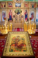 Вечернее богослужение с пением акафиста Пресвятой Богородице в храме святителя Василия Великого г.Жлобина