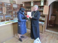 В храме Иверской иконы Божией Матери поздравили многодетных матерей с днем матери