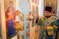 Божественная литургия в день празднования иконы Божией Матери "Спорительница хлебов"