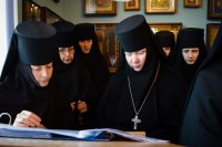 Божественная литургия в день празднования иконы Божией Матери "Спорительница хлебов"