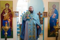 Божественная литургия в день празднования иконы Божией Матери "Спорительница хлебов"