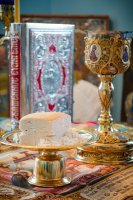 Божественная литургия в день празднования иконы Божией Матери "Спорительница хлебов"