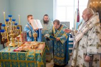 Божественная литургия в день празднования иконы Божией Матери "Спорительница хлебов"