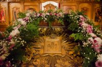 Всенощное бдение в канун праздника иконы Божией Матери "Всех скорбящих Радость"