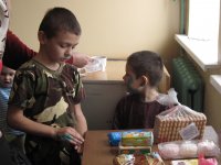 Группа молодежи из храма Святителя Николая города Добруша навестила детей из Носовичского отделения детского социального приюта ГУО "Добрушский районный СПЦ"