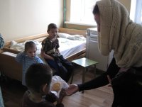 Группа молодежи из храма Святителя Николая города Добруша навестила детей из Носовичского отделения детского социального приюта ГУО "Добрушский районный СПЦ"