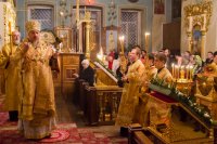 Вечернее богослужение с чтением акафиста Пресвятой Владычице нашей Богородице