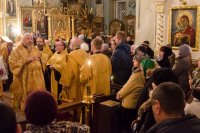 Вечернее богослужение с чтением акафиста Пресвятой Владычице нашей Богородице