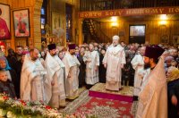 Божественная литургия в день празднования Собора святого Архистратига Михаила