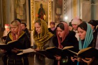 Вечернее богослужение с чтением акафиста Пресвятой Владычице нашей Богородице