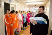 Рождественский подарок детям Рождественский подарок детям