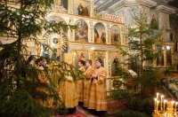 Вечернее богослужение с чтением акафиста Пресвятой Владычице нашей Богородице Вечернее богослужение с чтением акафиста Пресвятой Владычице нашей Богородице