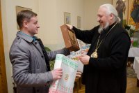 Представители городских властей, главы районных администраций г.Гомеля, руководители отделов Гомельского городского исполнительного комитета и отдельных служб и структур города поздравили Преосвященнейшего Стефана с 50-летием Представители городских властей, главы районных администраций г.Гомеля, руководители отделов Гомельского городского исполнительного комитета и отдельных служб и структур города поздравили Преосвященнейшего Стефана с 50-летием