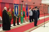 Преосвященный Стефан вручил хоругвь Управлению Следственного комитета Республики Беларусь по Гомельской области (ОБНОВЛЕНО) Преосвященный Стефан вручил хоругвь Управлению Следственного комитета Республики Беларусь по Гомельской области (ОБНОВЛЕНО)