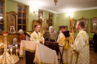 Преосвященный Стефан совершил литургию во Всехскорбященском храме г.Гомеля Преосвященный Стефан совершил литургию во Всехскорбященском храме г.Гомеля