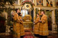  Вечернее богослужение с чтением акафиста Пресвятой Богородице нараспев