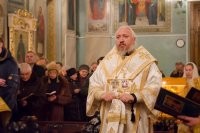  Вечернее богослужение с чтением акафиста Пресвятой Богородице нараспев