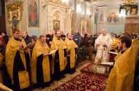  Вечернее богослужение с чтением акафиста Пресвятой Богородице нараспев