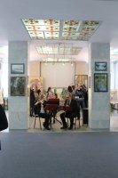 Открытие выставки « Вот мы взяли краски в руки»