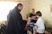 Подарки детям в детский дом семейного типа семьи Таболич