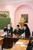 Преосвященный Стефан, епископ Гомельский и Жлобинский возглавил работу круглого стола по проблемам старообразных приходов