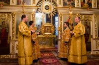  Вечернее богослужение с пением акафиста Пресвятой  Богородице