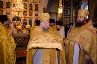 Божественная литургия в день памяти Собора Вселенских учителей и святителей Василия Великого, Григория Богослова и Иоанна Златоустого