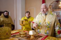 Божественная литургия в день памяти Собора Вселенских учителей и святителей Василия Великого, Григория Богослова и Иоанна Златоустого