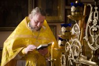 Божественная литургия в день памяти Собора Вселенских учителей и святителей Василия Великого, Григория Богослова и Иоанна Златоустого