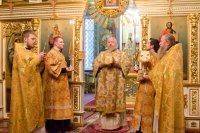 Божественная литургия в Свято-Петро-Павловском кафедральном соборе г.Гомеля