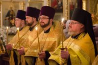 Вечернее богослужение с пением акафиста Пресвятой Богородице Вечернее богослужение с пением акафиста Пресвятой Богородице