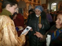 Свечи памяти зажгли во всех храмах Буда-Кошелевского благочинного округа