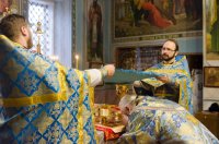 Божественная литургия в Свято-Петро-Павловском кафедральном соборе г.Гомеля Божественная литургия в Свято-Петро-Павловском кафедральном соборе г.Гомеля