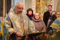 Божественная литургия в Свято-Петро-Павловском кафедральном соборе г.Гомеля Божественная литургия в Свято-Петро-Павловском кафедральном соборе г.Гомеля