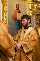 Вечернее богослужение с пением акафиста Пресвятой Богородице