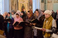 Вечернее богослужение с пением акафиста Пресвятой Богородице