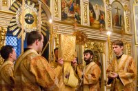 Вечернее богослужение с пением акафиста Пресвятой Богородице