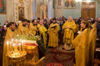 Вечернее богослужение с пением акафиста Пресвятой Богородице