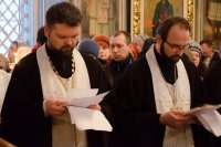 Вечернее богослужение в канун Вселенской родительской субботы