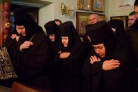 Божественная литургия в день обретения мощей блж. Матроны Московской Божественная литургия в день обретения мощей блж. Матроны Московской