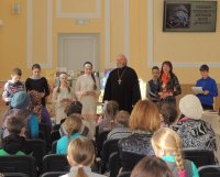 Есть чудо на земле с названьем дивным - книга…