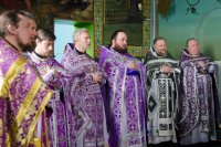 Архимандрит Амвросий (Шевцов) возглавил Божественную литургию в Свято-Троицком соборе г.Жлобина Архимандрит Амвросий (Шевцов) возглавил Божественную литургию в Свято-Троицком соборе г.Жлобина