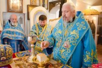 Божественная литургия в праздник Похвалы Пресвятой Богородицы (Субботы Акафиста) Божественная литургия в праздник Похвалы Пресвятой Богородицы (Субботы Акафиста)