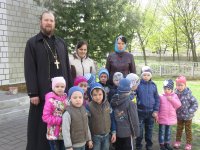 Воспитанники и воспитатели ГУО «Ясли-сад №1 г.Лоева» посетили храм Святой Живоначальной Троицы г.Лоева