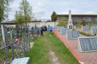 Мероприятия по наведению порядка на кладбищах - в местах захоронения воинов, погибших в годы ВОВ