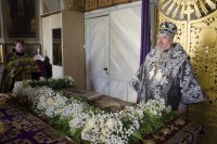 Вечерня с выносом Плащаницы