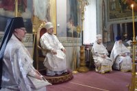 Божественная литургия в Великую Субботу