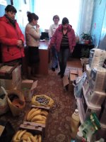 Священнослужители посетили семьи, находящиеся в трудном материальном положении Священнослужители посетили семьи, находящиеся в трудном материальном положении